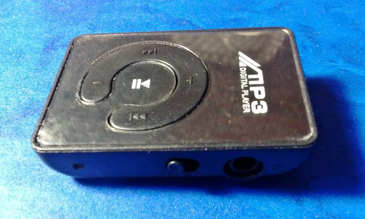 Vendora Mini Mp3 Player (δέχεται κάρτα SD) - Image 3