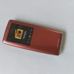 Vendora Samsung YP-S3. MP3/4 Multimedia Player. FM. Radio.