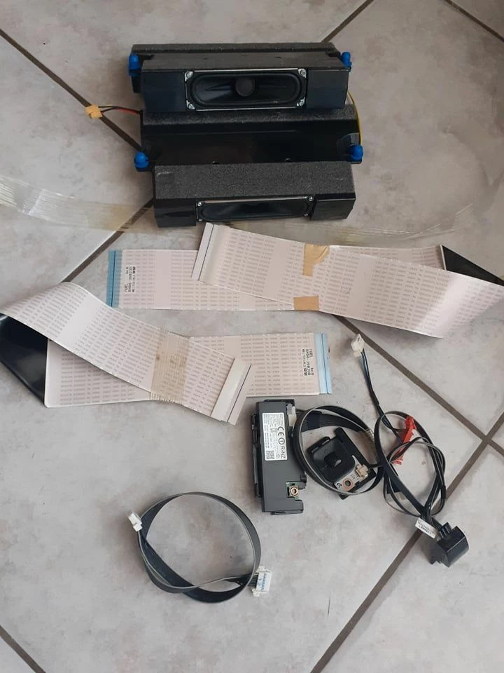 Vendora SAMSUNG 50” 4K Smart TV UE50MU6122K - Image 5