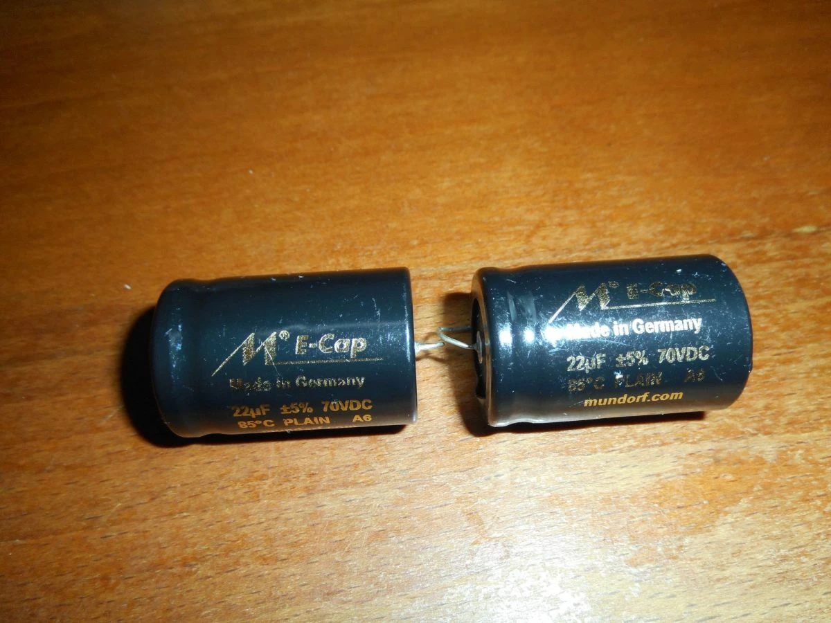 Vendora ΠΥΚΝΩΤΕΣ HIGH END MUNDORF M E - CAP 22uF 70 VDC