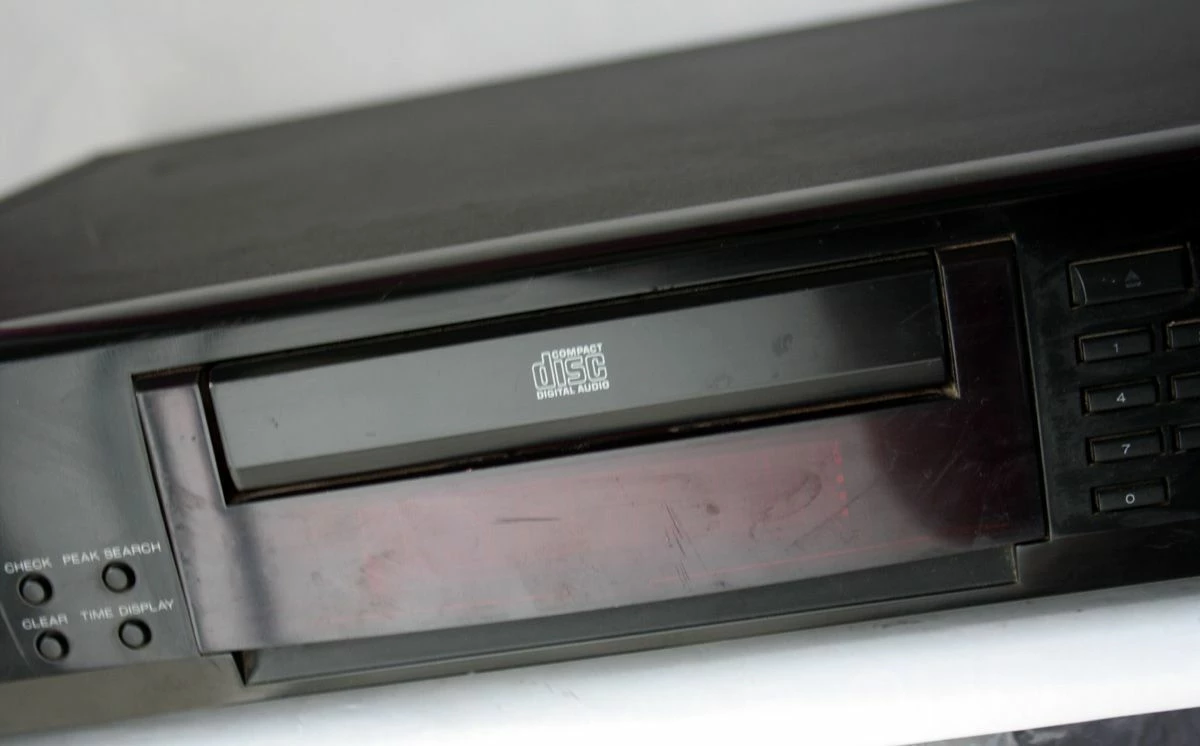 Vendora VINTAGE KENWOOD CD COMPACT DISC PLAYER DPF-1010 MADE IN MALAYSIA - Image 3