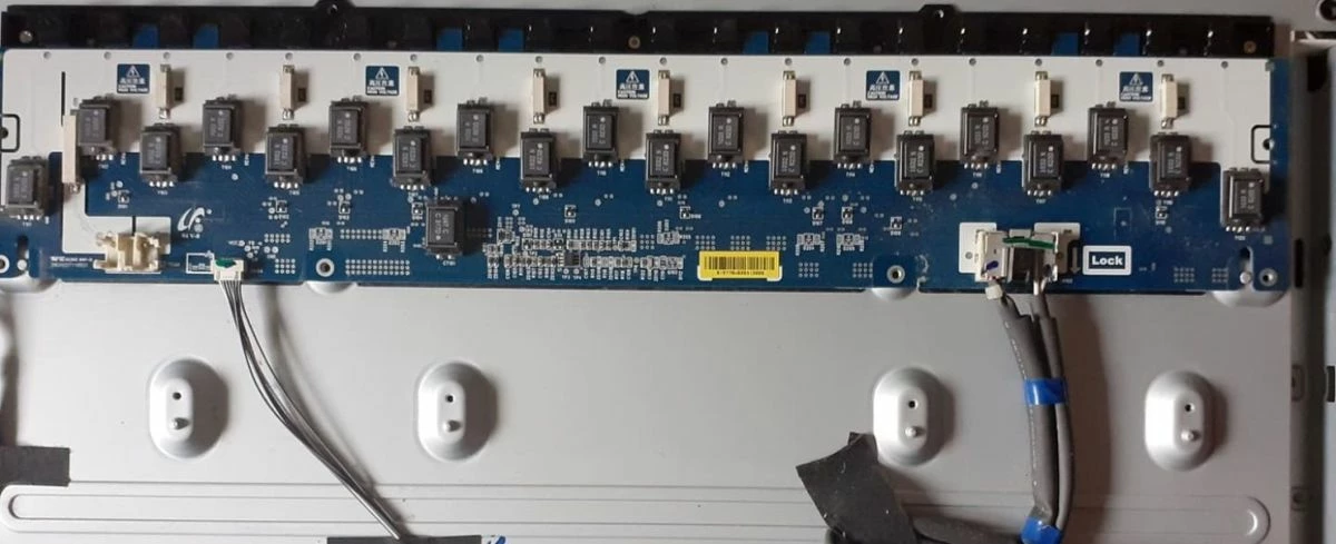 Vendora SONY 40” - Image 7