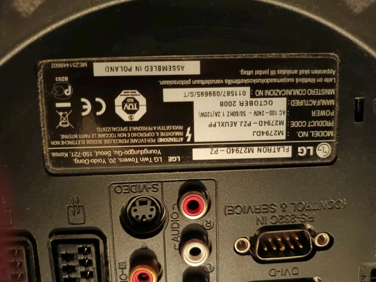 Vendora και τα 3 μαζι 25 ευρω . 2 χαλασμενες τηλεορασεις κι ενα Dvd γι ανταλλακτικα η φτιαξιμο .πακετο - Image 4