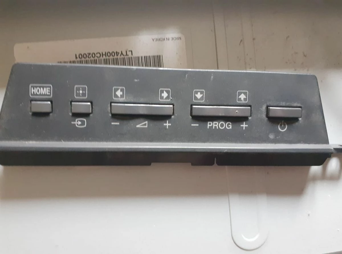 Vendora SONY 40” - Image 8