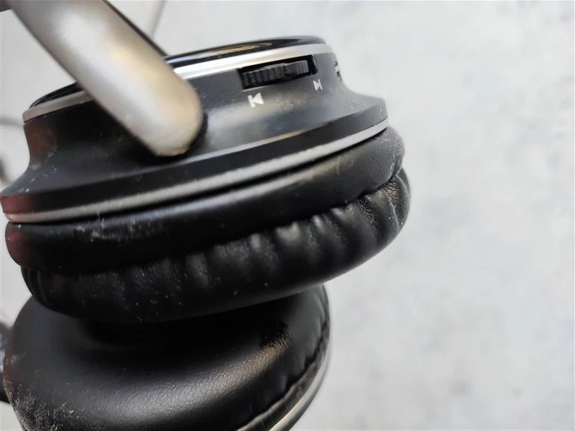 Vendora Niaelec Q7 Ασύρματα/Ενσύρματα On Ear Ακουστικά με 12 ώρες Λειτουργίας Μαύρα - Image 6