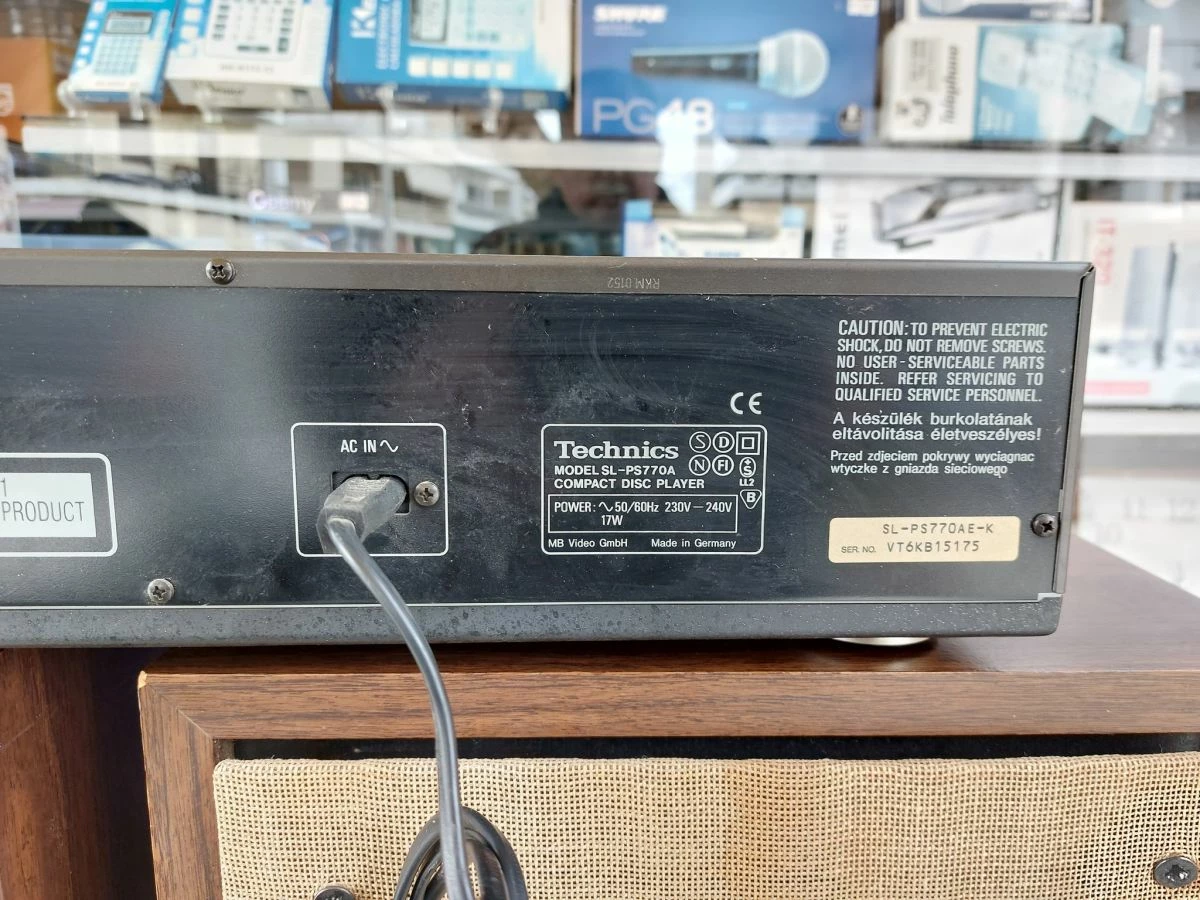 Vendora TECHNICS SL- PS770A CD PLAYER 100 EYRO - Image 2