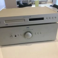 Vendora HIGH END CD PLAYER NAD S - 500