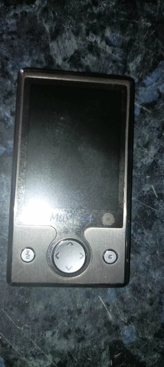 Vendora CRYPTO MUVI 24 2GB FM MP4 MULTIMEDIA PLAYER - Image 9