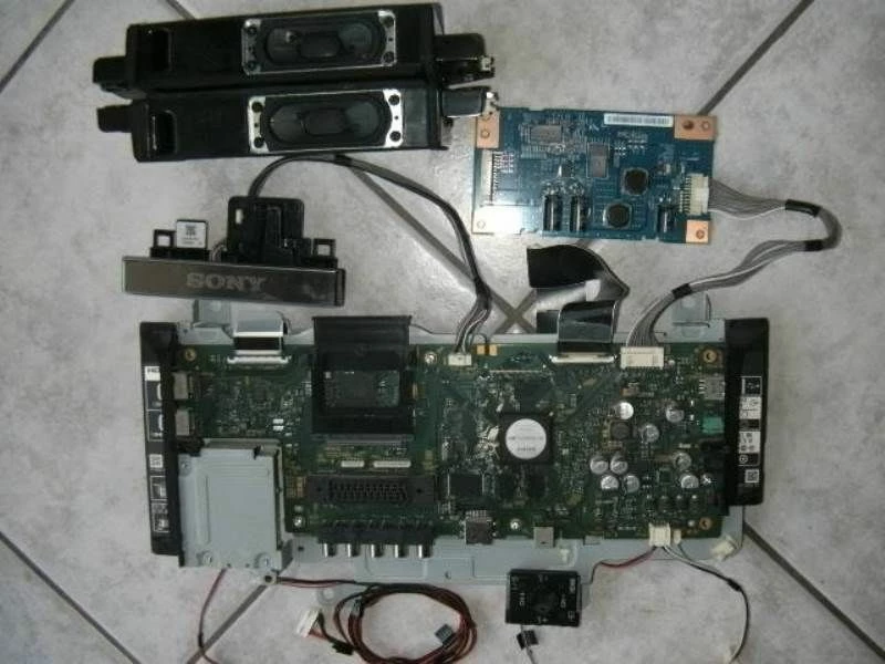 Vendora SONY KDL-42W650A SMART TV - Image 3