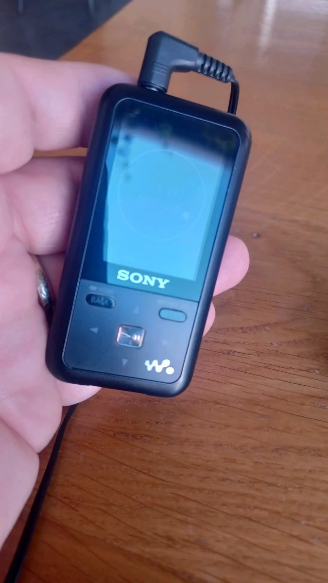 Vendora SONY WALKMAN MP3 ΣΕ ΤΈΛΕΙΑ ΚΑΤΆΣΤΑΣΗ ΜΕ ΤΟ ΚΟΥΤΊ ΤΟΥ! - Image 8