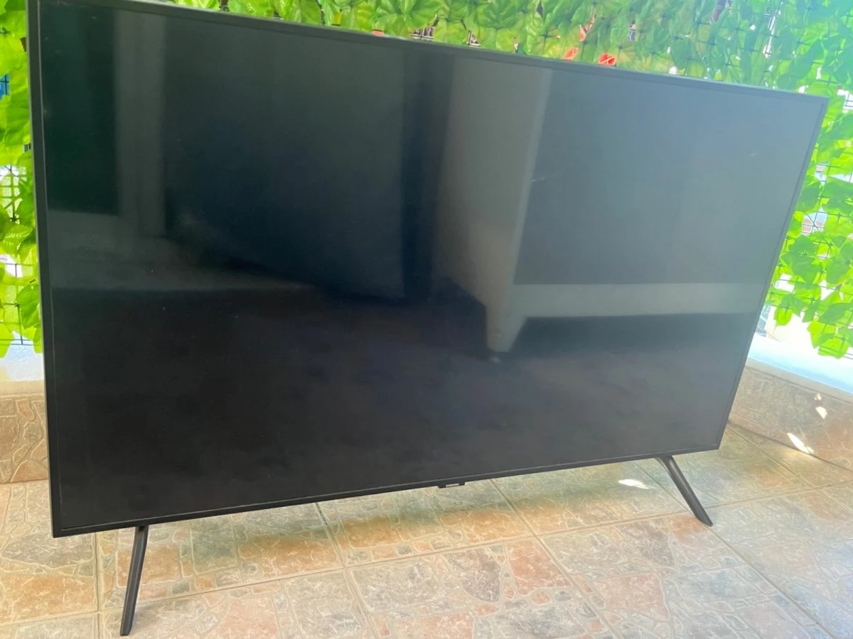 Vendora SAMSUNG QLED TV QE49Q60RAT 49'' (ΣΠΑΣΜΕΝΗ)