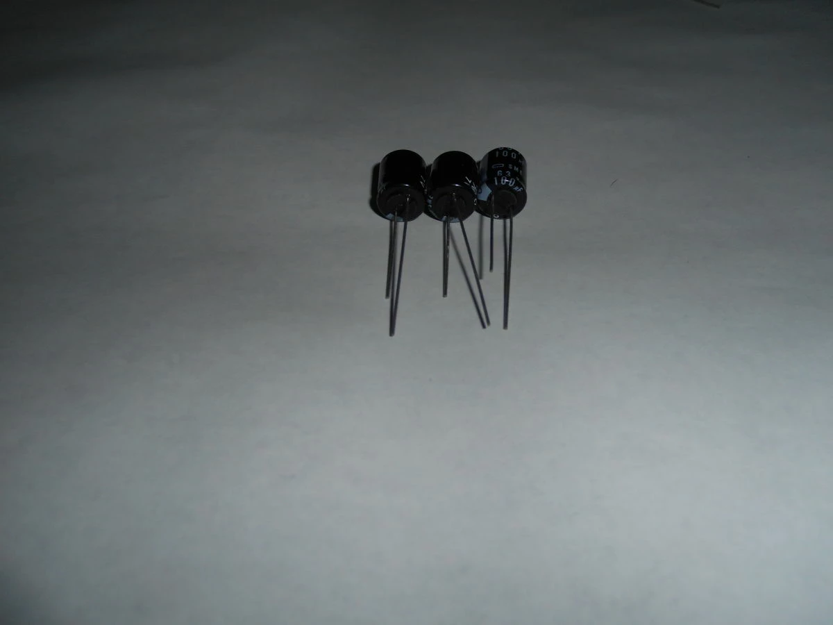 Vendora Πυκνωτες SCR - NIPPON CHEMICON - Image 7