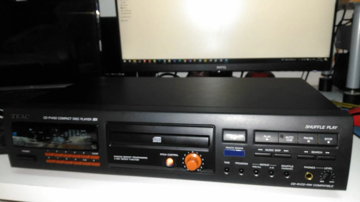 Vendora TEAC CD-P1450 CD PLAYER
