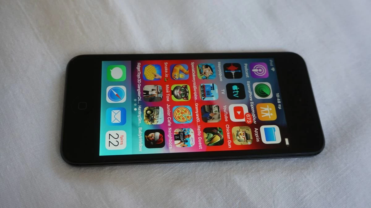 Vendora Apple IPod Touch 6th Generation MP4 Player (32GB) με Οθόνη IPS / LED LCD 4"