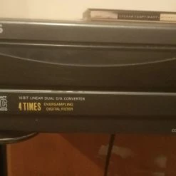 Vendora Philips AK601 Cdplayer , Vintage/1992, σε άριστη κατάσταση, πλήρως λειτουργικό. Δώρο μια κούτα με ελληνικά Cd