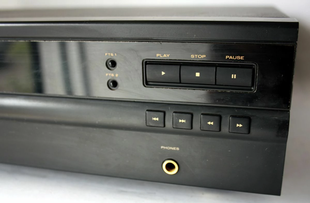 Vendora VINTAGE MARANTZ CD COMPACT DISC PLAYER CD-42 MADE IN BELGIUM - Image 2