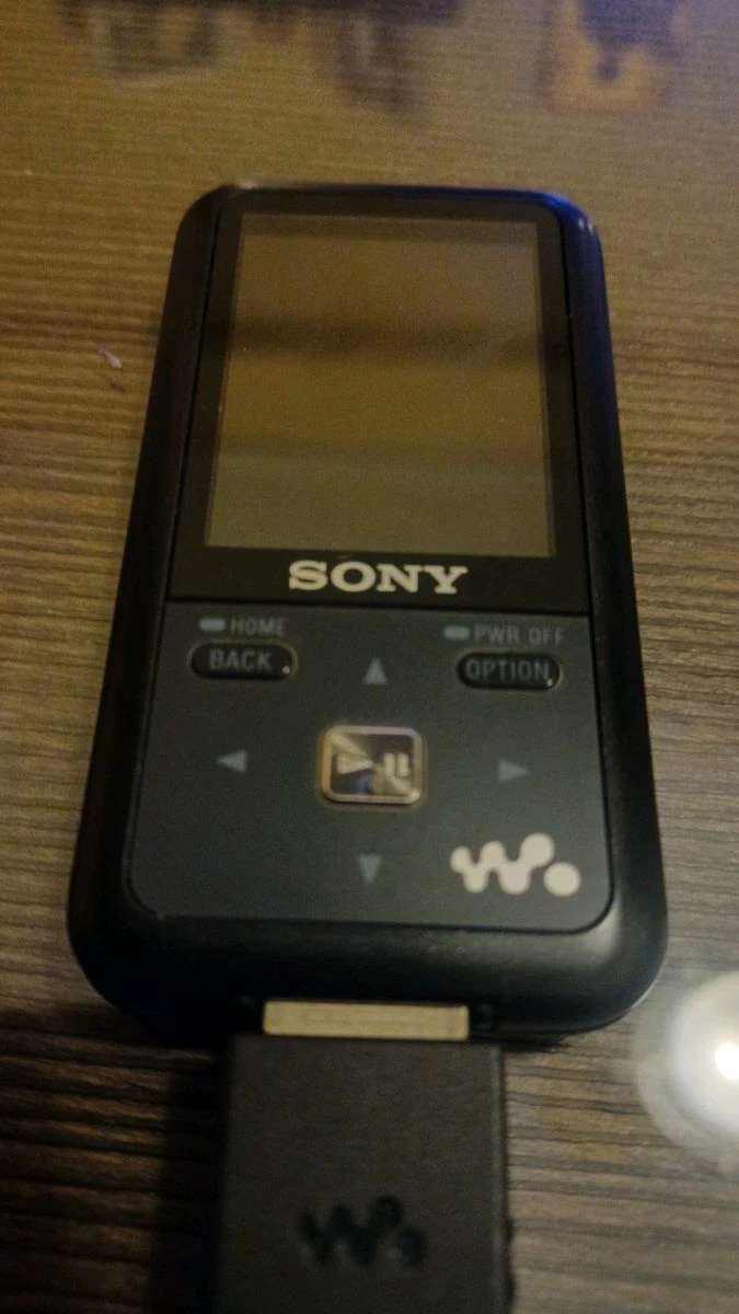 Vendora SONY WALKMAN MP3 ΣΕ ΤΈΛΕΙΑ ΚΑΤΆΣΤΑΣΗ ΜΕ ΤΟ ΚΟΥΤΊ ΤΟΥ! - Image 7