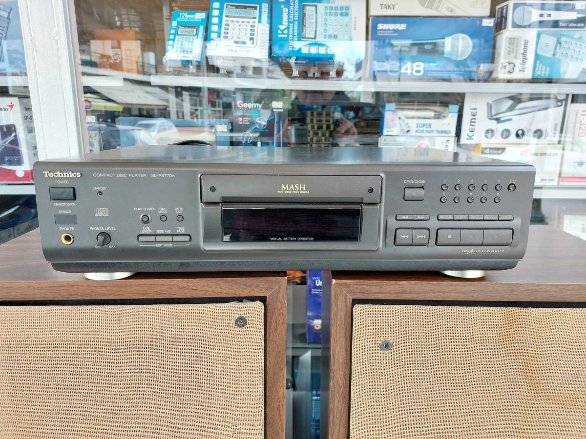 Vendora TECHNICS SL- PS770A CD PLAYER 100 EYRO