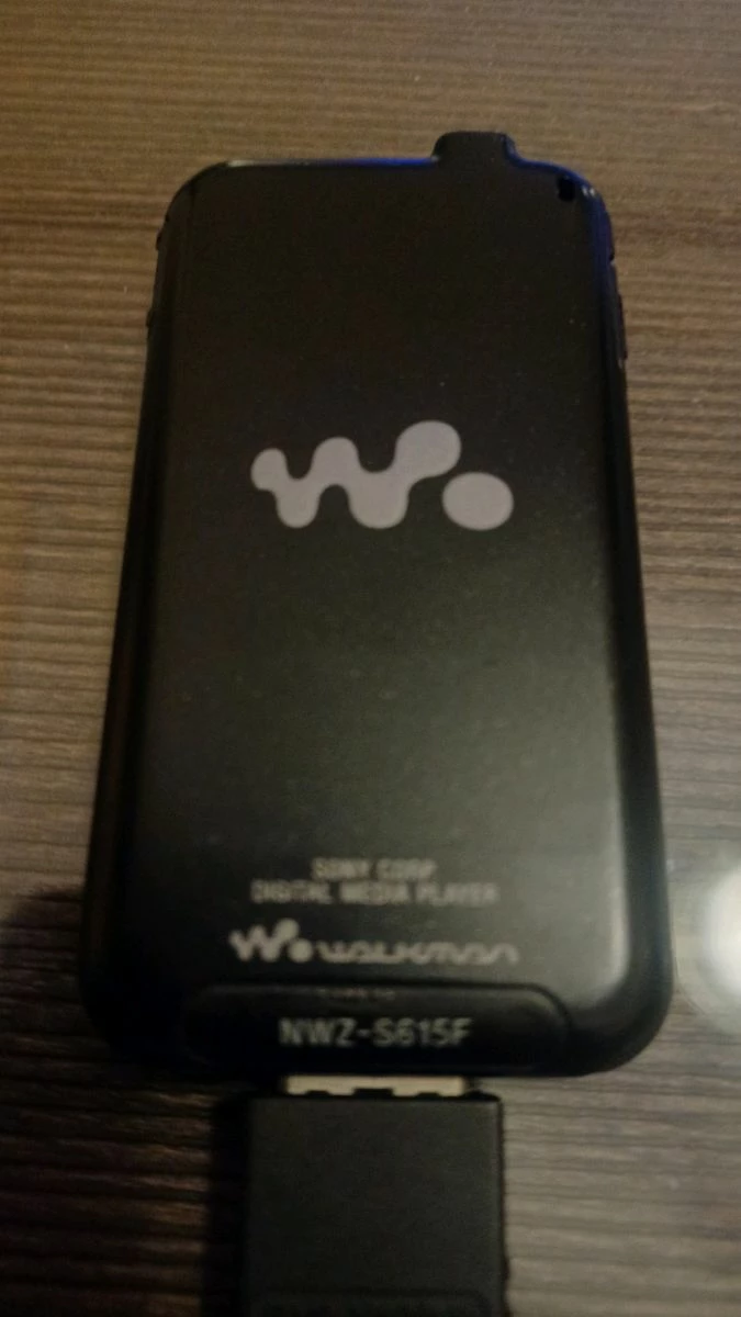 Vendora SONY WALKMAN MP3 ΣΕ ΤΈΛΕΙΑ ΚΑΤΆΣΤΑΣΗ ΜΕ ΤΟ ΚΟΥΤΊ ΤΟΥ! - Image 5