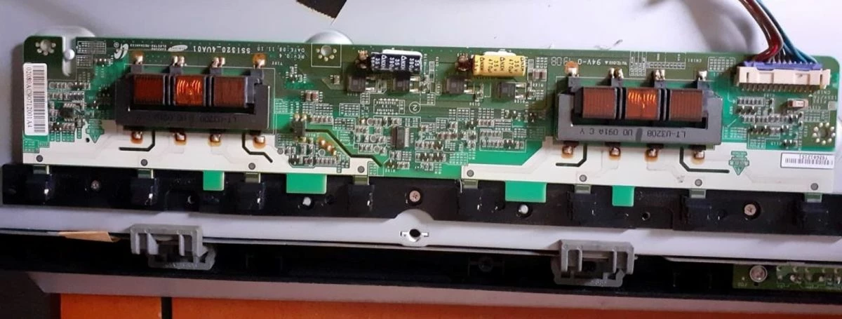 Vendora GRUNDIG 32” - Image 6