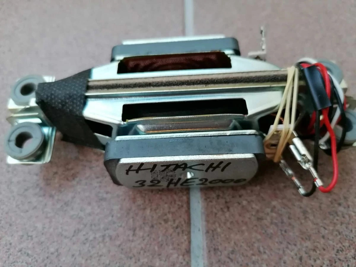 Vendora HITACHI 32” Smart-TV - Image 7