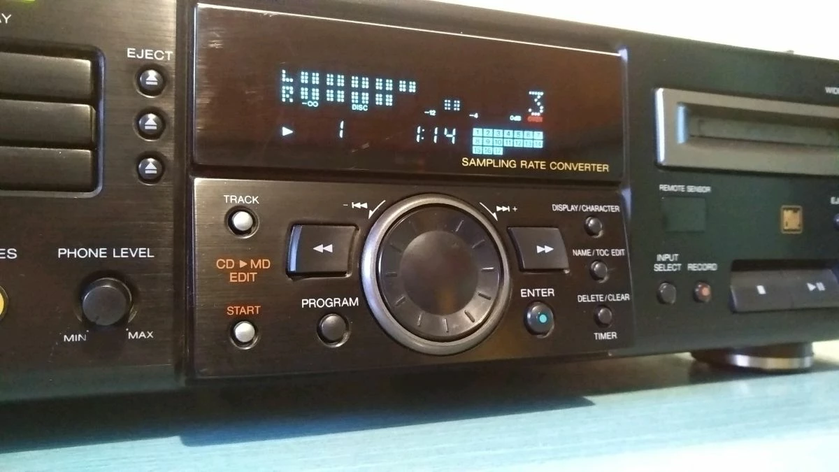 Vendora Sharp MD-R3 Minidisc+3cd - Image 5