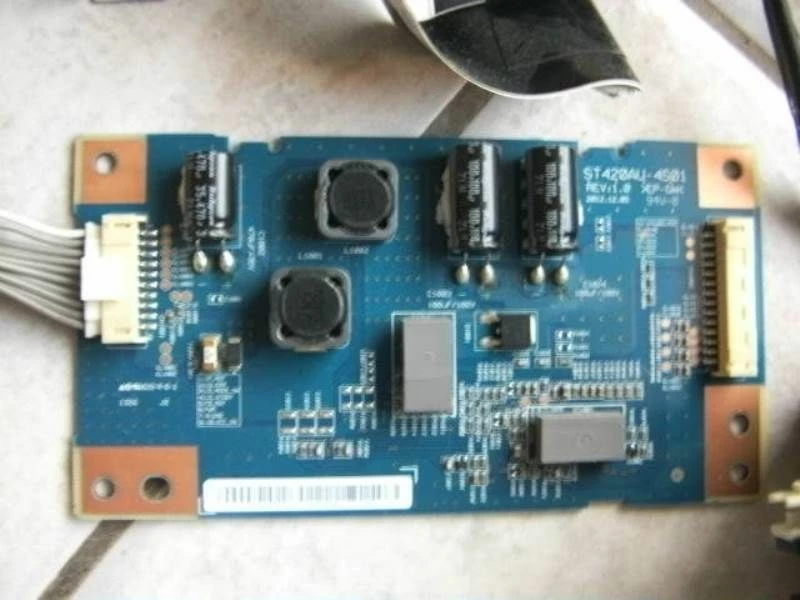 Vendora SONY KDL-42W650A SMART TV - Image 4