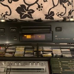 Vendora Πωλείται το CD Player Teac CD-P3400