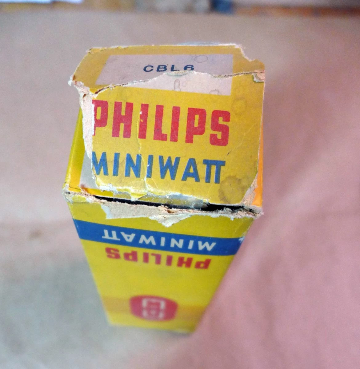 Vendora PHILIPS CBL6 ΛΥΧΝΙΑ ΚΑΙΝΟΥΡΙΑ ΣΤΟ ΚΟΥΤΙ ΤΗΣ - Image 3