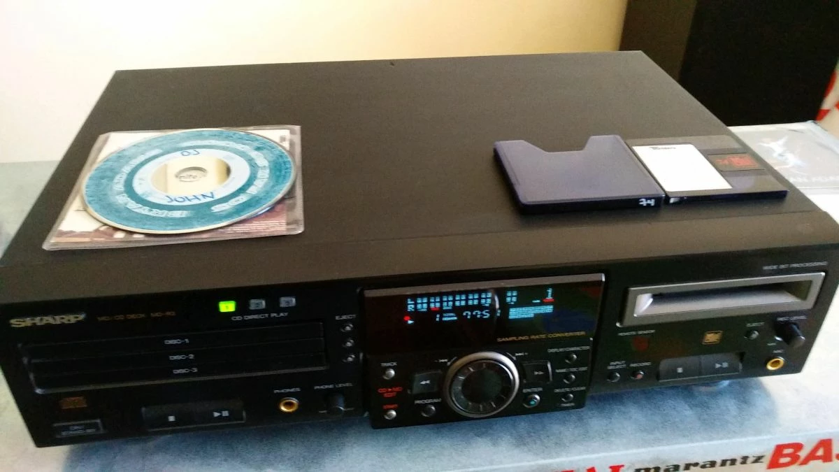 Vendora Sharp MD-R3 Minidisc+3cd - Image 12